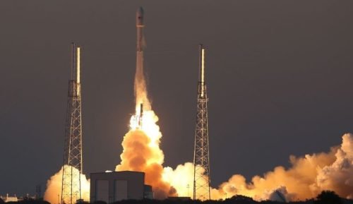SpaceX lança 60 novos satélites Starlink