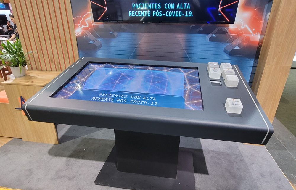 Mesa Cubos RFID para eventos — Agência Primeira Página 1